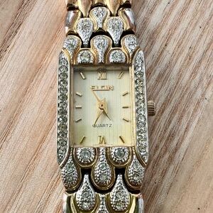 Elgin ladies rectangular gold tone bracelet dress watch NEW BATTERY